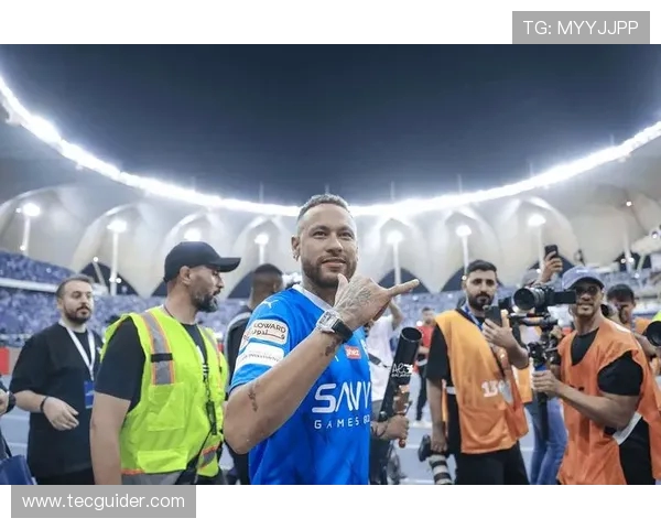 新月 CEO 力挺内马尔：重伤不后悔，品牌价值超预期